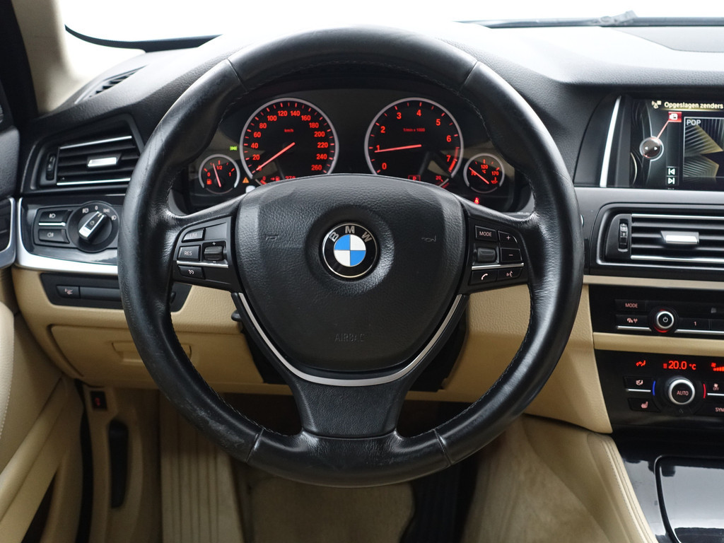 
BMW 5 Serie 528i M Sport Aut- Harman Kardon, Xenon Led, Head Up, Virtual Cockpit, Park Assist, Sport Leder Interieur vol									