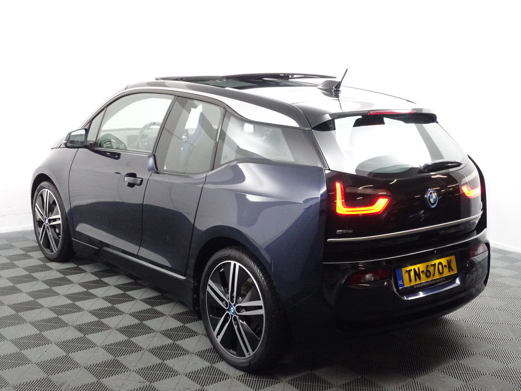 
								BMW i3 Basis iPerformance 94Ah 33 kWh M Sport- Panoramadak, Harman Kardon, Camera, Navi, Xenon Led, Stoelverwarming vol									