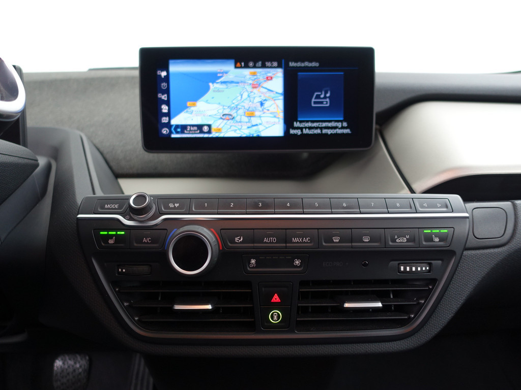 
								BMW i3 Basis iPerformance 94Ah 33 kWh M Sport- Panoramadak, Harman Kardon, Camera, Navi, Xenon Led, Stoelverwarming vol									