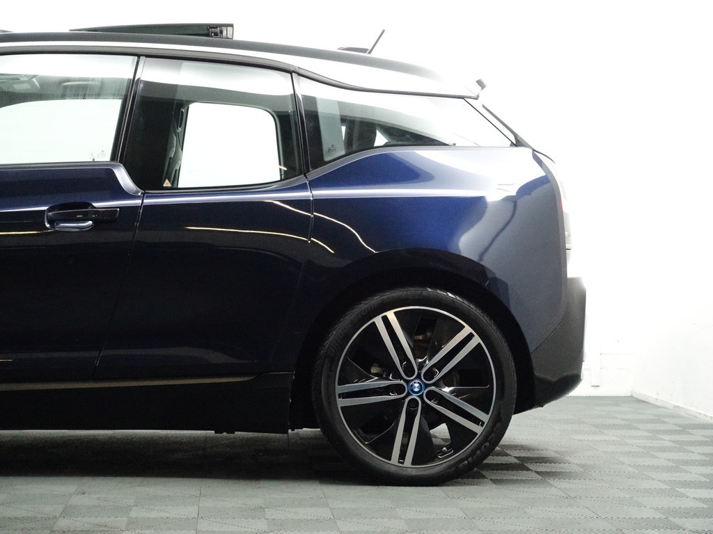 
								BMW i3 Basis iPerformance 94Ah 33 kWh M Sport- Panoramadak, Harman Kardon, Camera, Navi, Xenon Led, Stoelverwarming vol									
