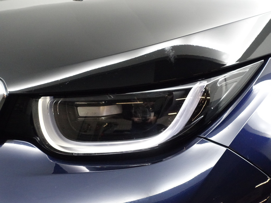 
								BMW i3 Basis iPerformance 94Ah 33 kWh M Sport- Panoramadak, Harman Kardon, Camera, Navi, Xenon Led, Stoelverwarming vol									