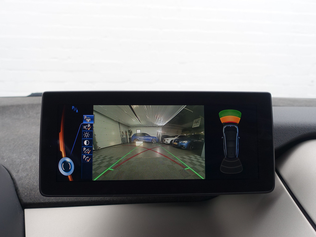 
								BMW i3 Basis High Executive 22 kWh Aut- Harman Kardon, Xenon Led, Camera, Navi, Stoelverwarming vol									