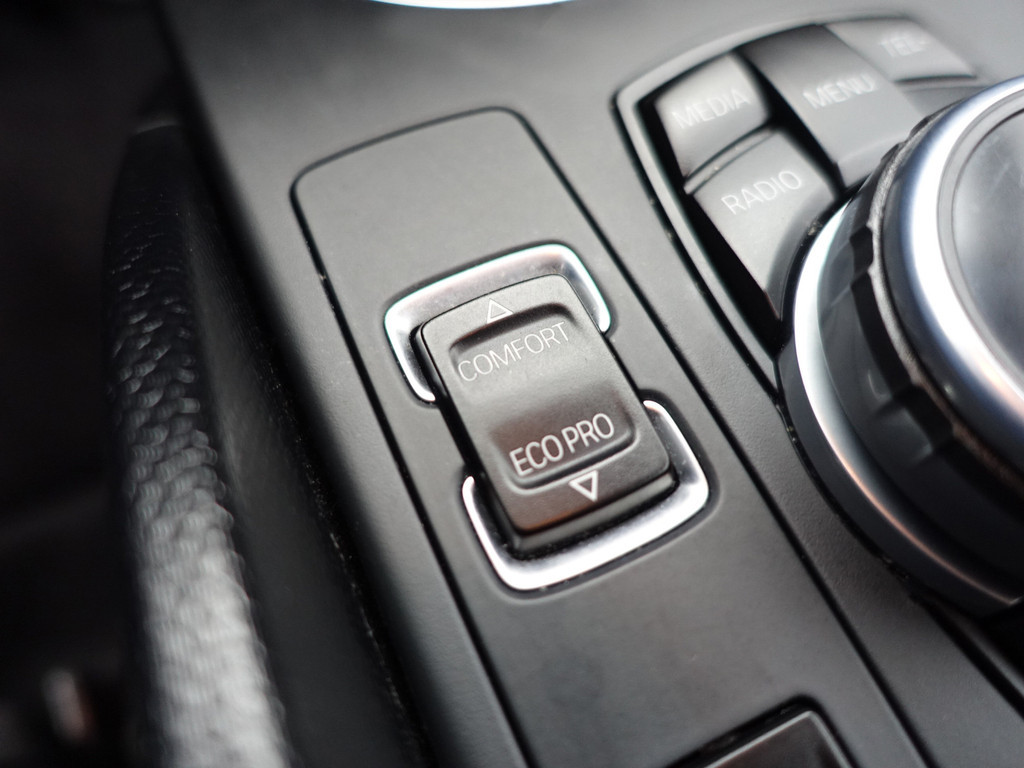 
								BMW i3 Basis High Executive 22 kWh Aut- Harman Kardon, Xenon Led, Camera, Navi, Stoelverwarming vol									