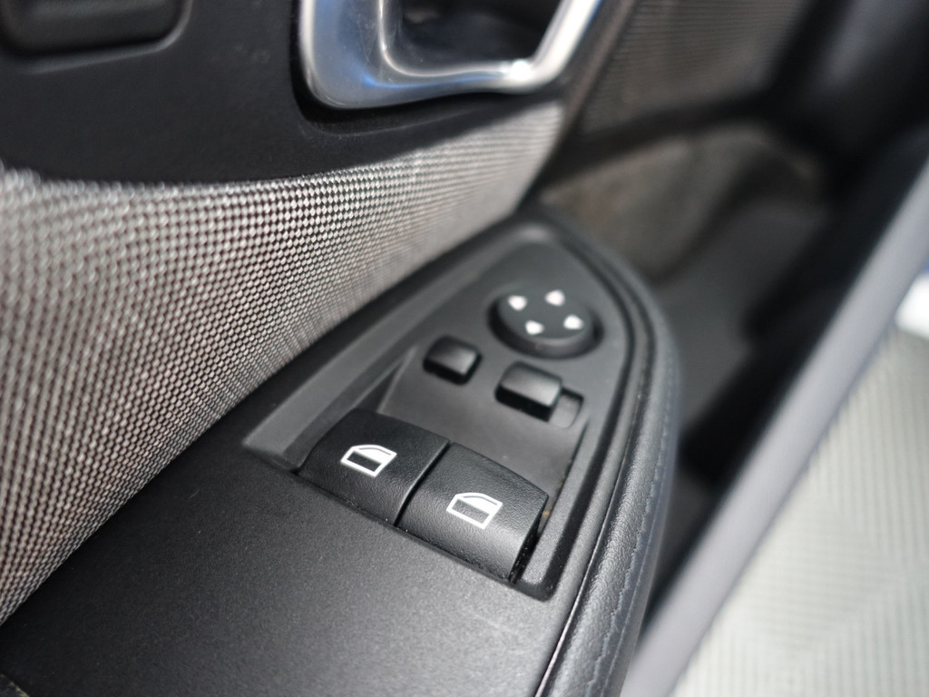 
								BMW i3 Basis High Executive 22 kWh Aut- Harman Kardon, Xenon Led, Camera, Navi, Stoelverwarming vol									