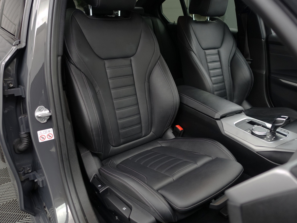 
BMW 3-serie 330e eDrive M Sport Aut- Harman Kardon, CarPlay, 360 Camera, Sport Leder Interieur, Virtual Cockpit, Xenon Led vol									