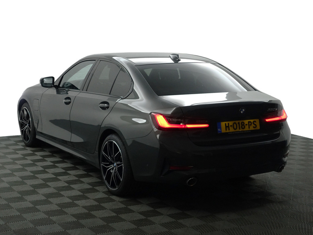 
BMW 3-serie 330e eDrive M Sport Aut- Harman Kardon, CarPlay, 360 Camera, Sport Leder Interieur, Virtual Cockpit, Xenon Led vol									