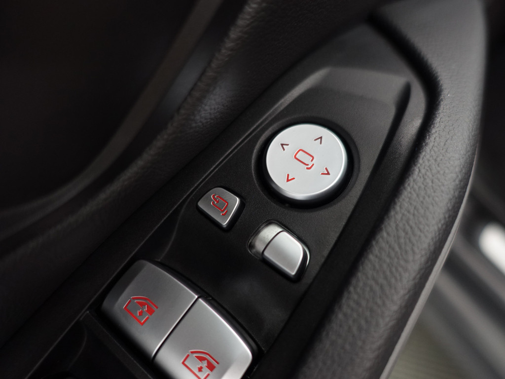 
BMW 3-serie 330e eDrive M Sport Aut- Harman Kardon, CarPlay, 360 Camera, Sport Leder Interieur, Virtual Cockpit, Xenon Led vol									