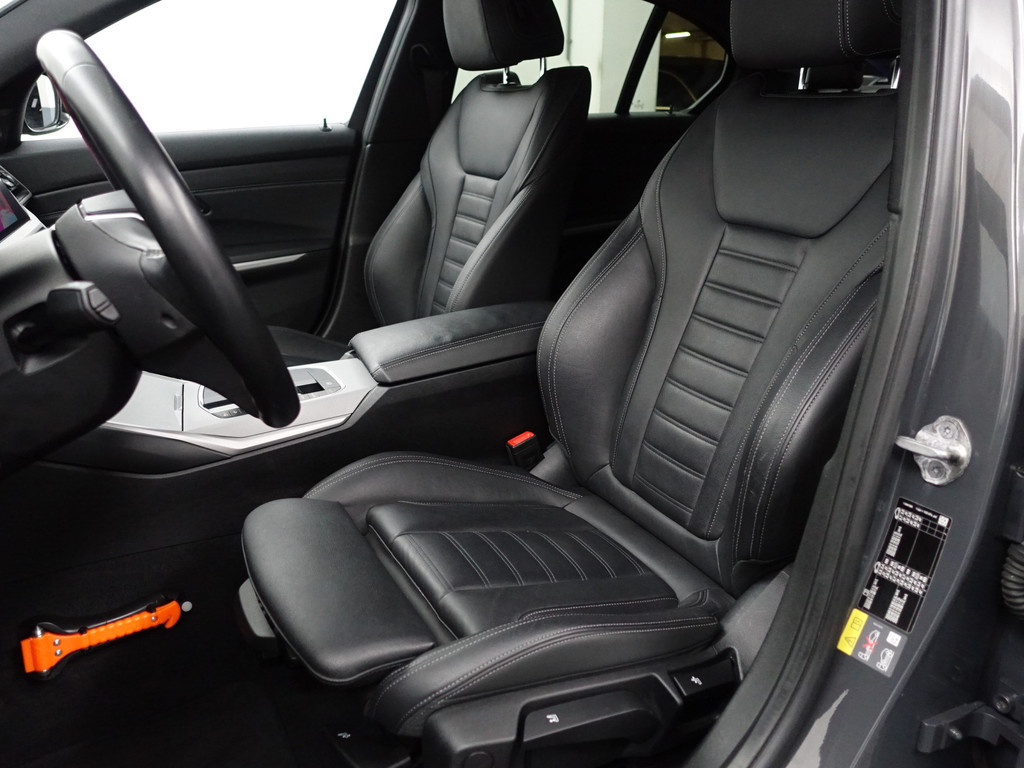 
BMW 3-serie 330e eDrive M Sport Aut- Harman Kardon, CarPlay, 360 Camera, Sport Leder Interieur, Virtual Cockpit, Xenon Led vol									