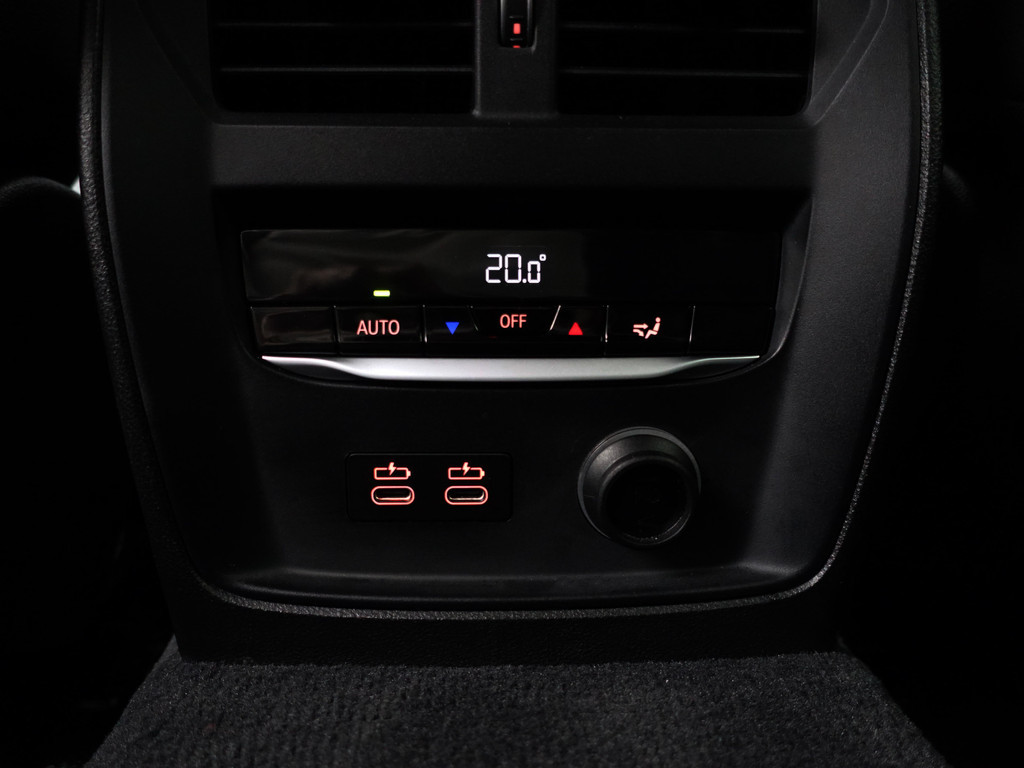 
BMW 3-serie 330e eDrive M Sport Aut- Harman Kardon, CarPlay, 360 Camera, Sport Leder Interieur, Virtual Cockpit, Xenon Led vol									