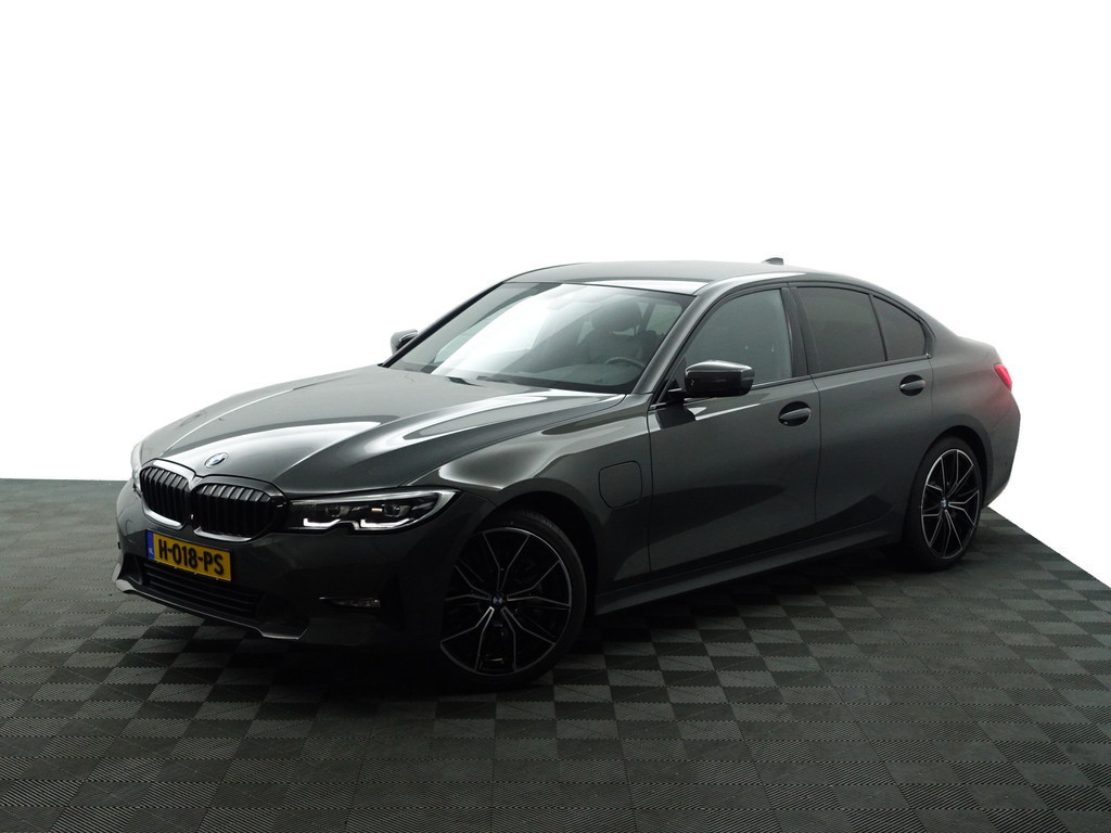 
BMW 3-serie 330e eDrive M Sport Aut- Harman Kardon, CarPlay, 360 Camera, Sport Leder Interieur, Virtual Cockpit, Xenon Led vol									