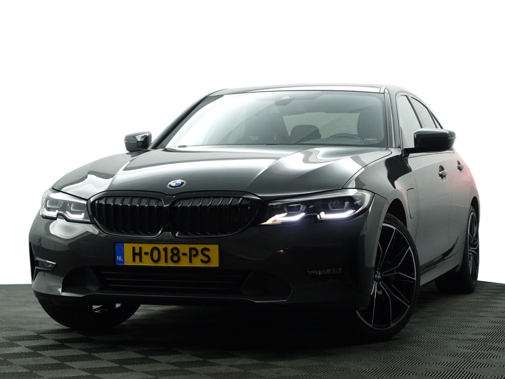 
BMW 3-serie 330e eDrive M Sport Aut- Harman Kardon, CarPlay, 360 Camera, Sport Leder Interieur, Virtual Cockpit, Xenon Led vol									