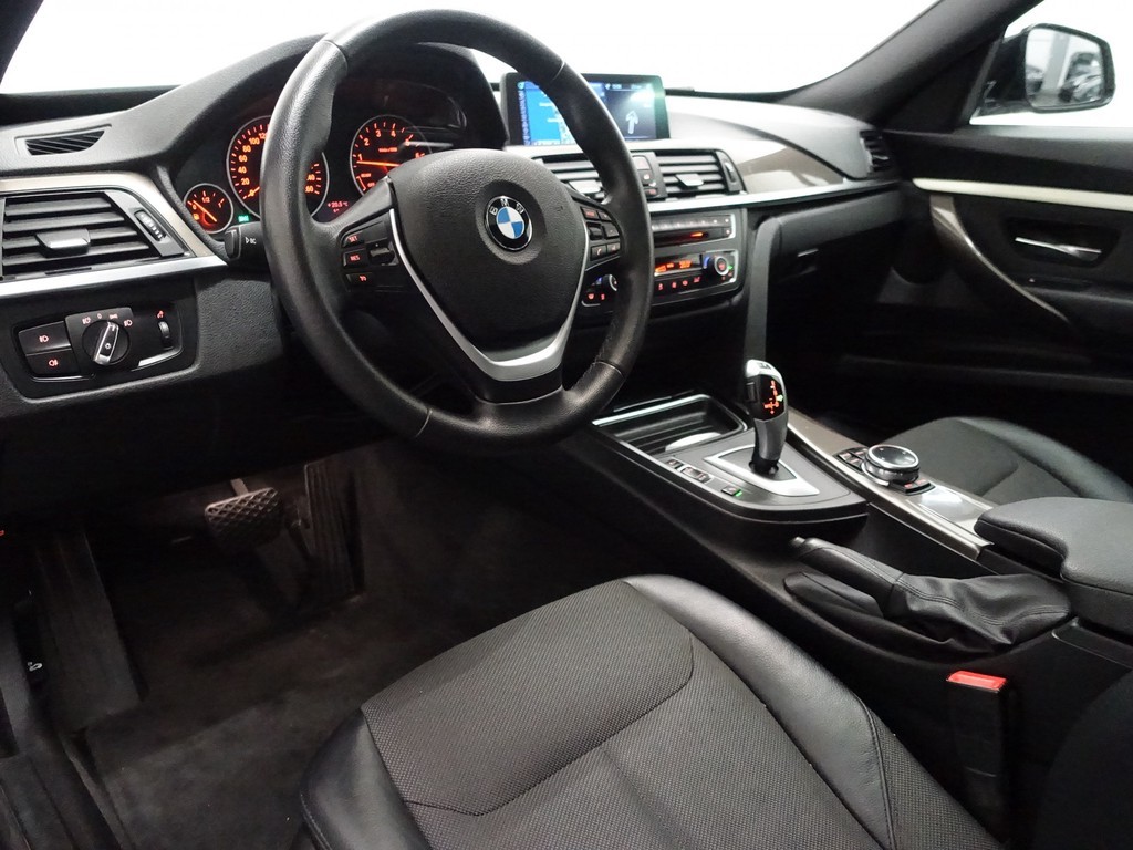 
BMW 3-serie Gran Turismo 328i M-Sport Black Performance Aut- Head Up, Panodak, Xenon Led, Leder, Navi vol									