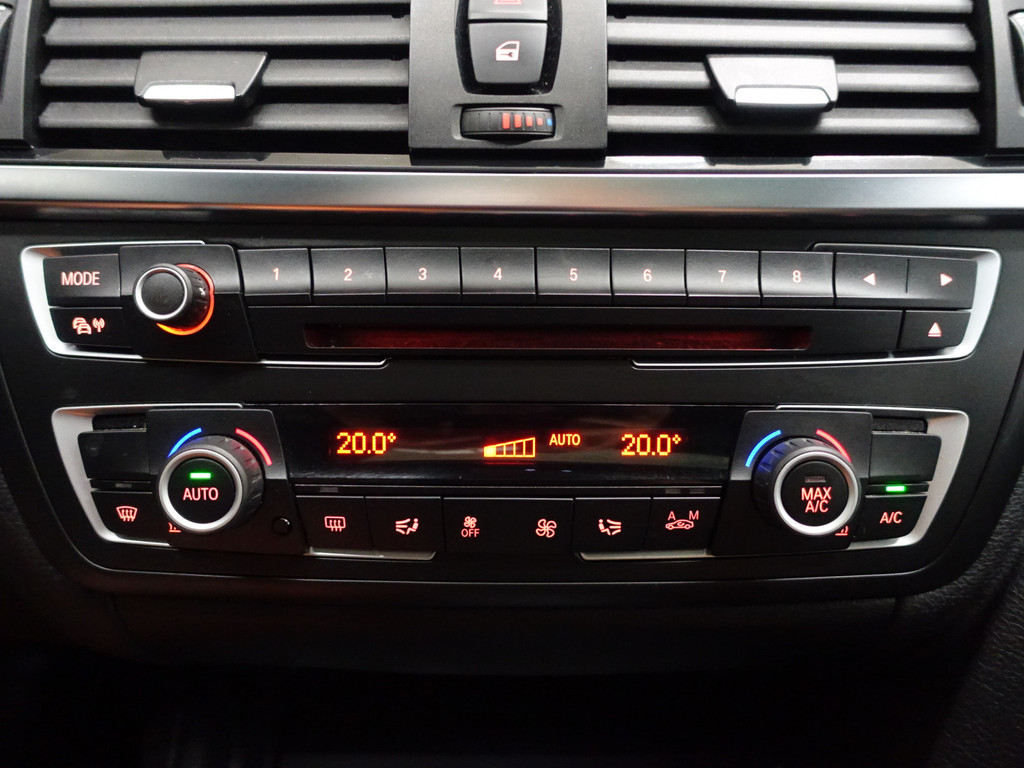 
BMW 3-serie Gran Turismo 328i M-Sport Black Performance Aut- Head Up, Panodak, Xenon Led, Leder, Navi vol									