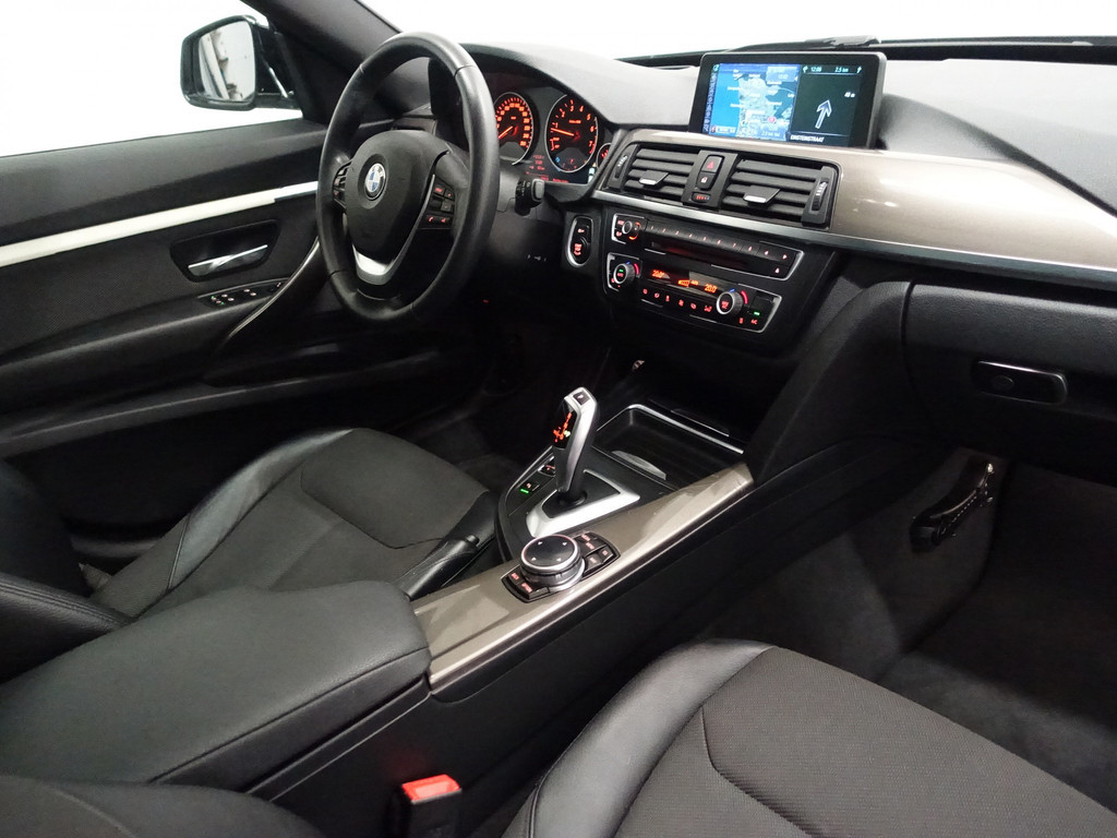 
BMW 3-serie Gran Turismo 328i M-Sport Black Performance Aut- Head Up, Panodak, Xenon Led, Leder, Navi vol									