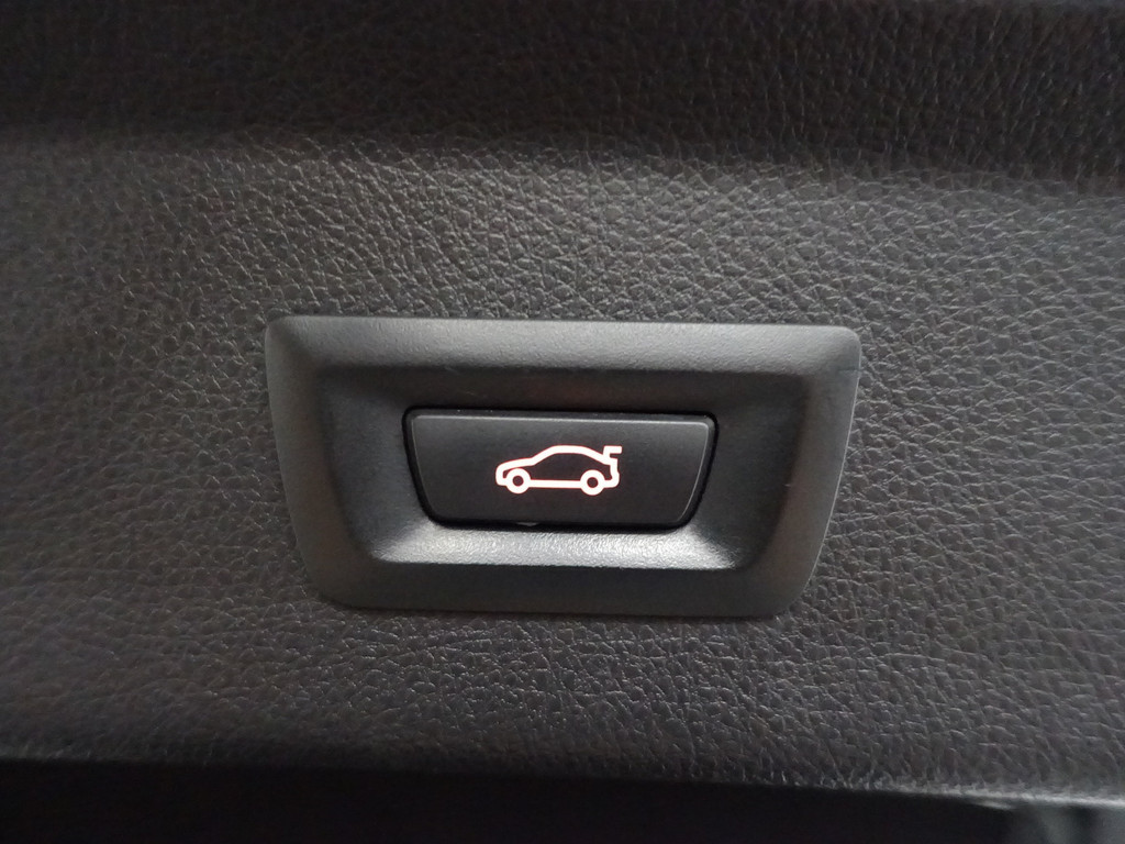 
BMW 3-serie Gran Turismo 328i M-Sport Black Performance Aut- Head Up, Panodak, Xenon Led, Leder, Navi vol									