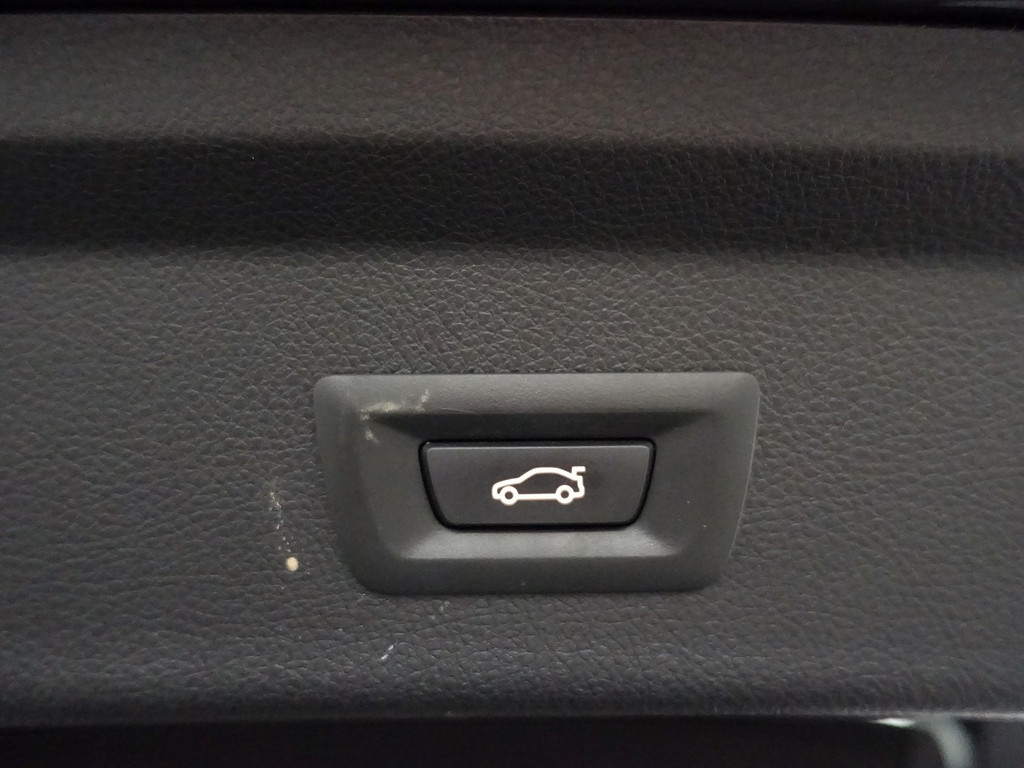 
BMW 3-serie Gran Turismo 320i M Sport Aut- Panoramadak, Sport Leder, Xenon Led, Head up, Memory vol									