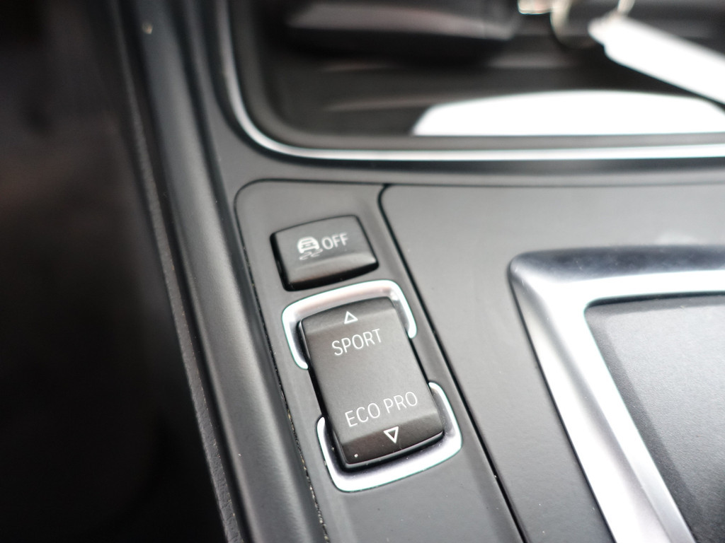 
BMW 3-serie Gran Turismo 320i 184Pk M Performance Aut- Panodak, Xenon Led, Sfeerverlichting, Alcantara Sport Interieur, Dynamic Select vol									