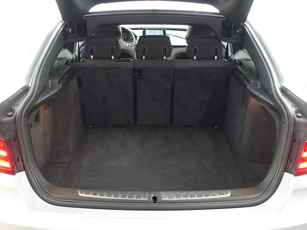 
BMW 3-serie Gran Turismo 320i 184Pk M Performance Aut- Panodak, Xenon Led, Sfeerverlichting, Alcantara Sport Interieur, Dynamic Select vol									