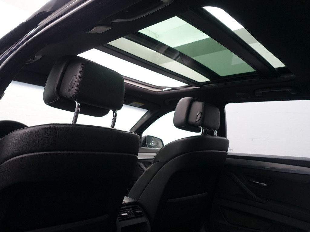 
								BMW 5 Serie Touring 520i 184Pk M Sport Aut- Panoramadak, Virtual Cockpit, Park Assist, Xenon Led, Navi vol									