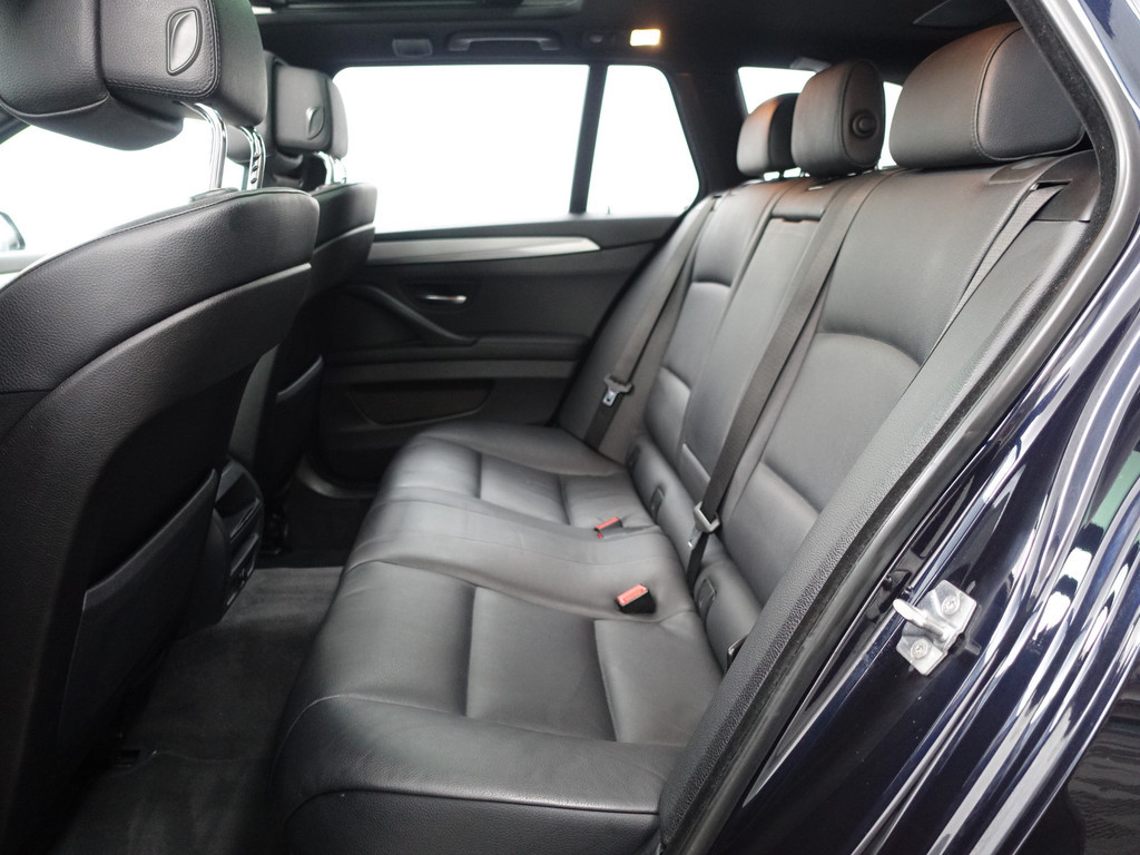 
								BMW 5 Serie Touring 520i 184Pk M Sport Aut- Panoramadak, Virtual Cockpit, Park Assist, Xenon Led, Navi vol									