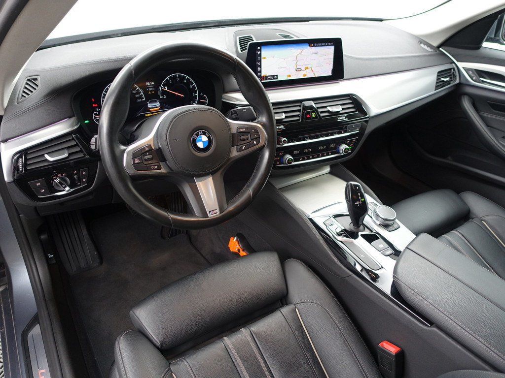 
								BMW 5 Serie 520i M Sport Individual Aut- Sfeerverlichting, Xenon Led, Memory Seats, Park Assist, Comfort Nappa Leder vol									