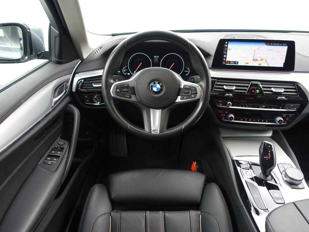 
								BMW 5 Serie 520i M Sport Individual Aut- Sfeerverlichting, Xenon Led, Memory Seats, Park Assist, Comfort Nappa Leder vol									