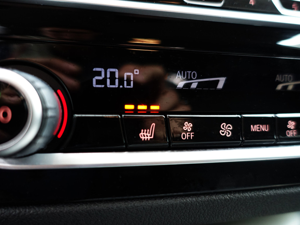 
								BMW 5 Serie 520i M Sport Individual Aut- Sfeerverlichting, Xenon Led, Memory Seats, Park Assist, Comfort Nappa Leder vol									