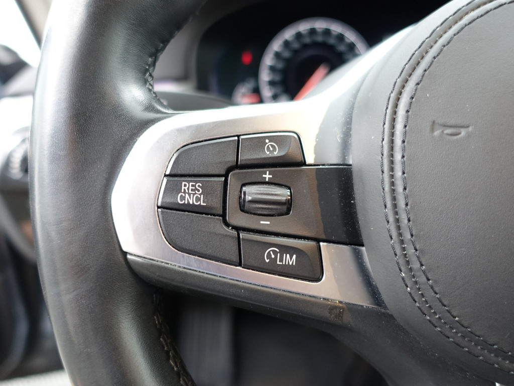 
								BMW 5 Serie 520i M Sport Individual Aut- Sfeerverlichting, Xenon Led, Memory Seats, Park Assist, Comfort Nappa Leder vol									