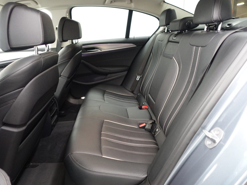
								BMW 5 Serie 520i M Sport Individual Aut- Sfeerverlichting, Xenon Led, Memory Seats, Park Assist, Comfort Nappa Leder vol									