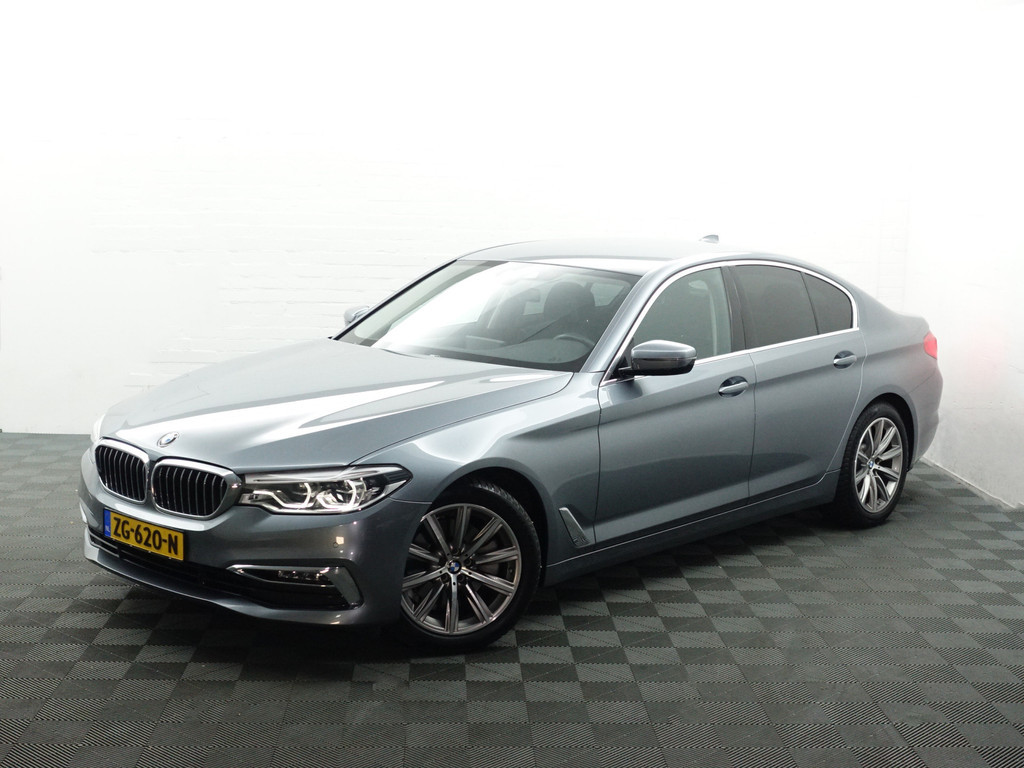 
								BMW 5 Serie 520i M Sport Individual Aut- Sfeerverlichting, Xenon Led, Memory Seats, Park Assist, Comfort Nappa Leder vol									