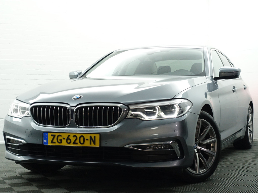
								BMW 5 Serie 520i M Sport Individual Aut- Sfeerverlichting, Xenon Led, Memory Seats, Park Assist, Comfort Nappa Leder vol									