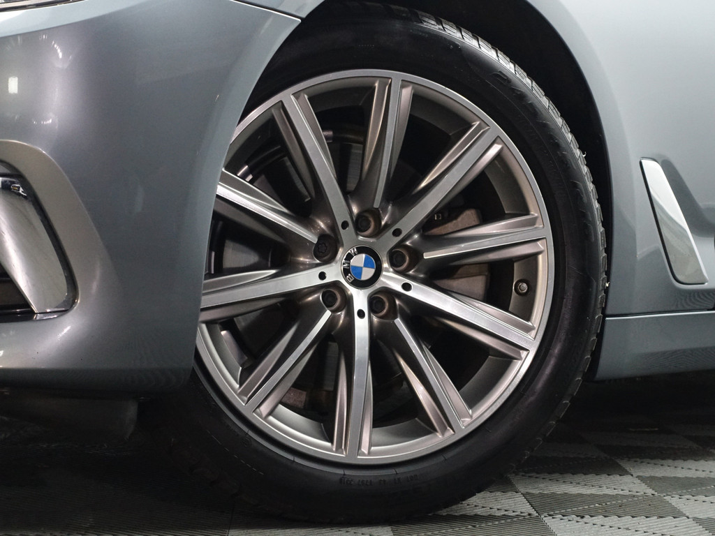 
								BMW 5 Serie 520i M Sport Individual Aut- Sfeerverlichting, Xenon Led, Memory Seats, Park Assist, Comfort Nappa Leder vol									