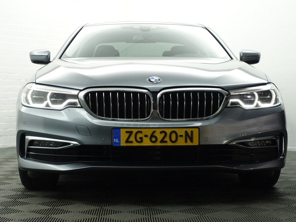 
								BMW 5 Serie 520i M Sport Individual Aut- Sfeerverlichting, Xenon Led, Memory Seats, Park Assist, Comfort Nappa Leder vol									