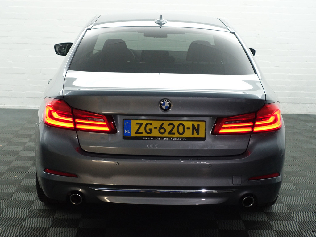 
								BMW 5 Serie 520i M Sport Individual Aut- Sfeerverlichting, Xenon Led, Memory Seats, Park Assist, Comfort Nappa Leder vol									