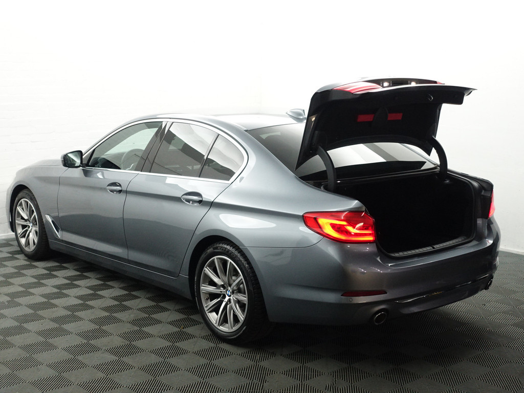 
								BMW 5 Serie 520i M Sport Individual Aut- Sfeerverlichting, Xenon Led, Memory Seats, Park Assist, Comfort Nappa Leder vol									