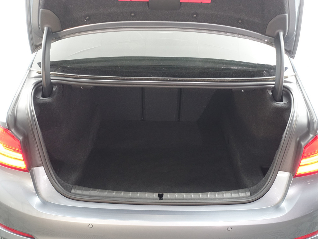 
								BMW 5 Serie 520i M Sport Individual Aut- Sfeerverlichting, Xenon Led, Memory Seats, Park Assist, Comfort Nappa Leder vol									