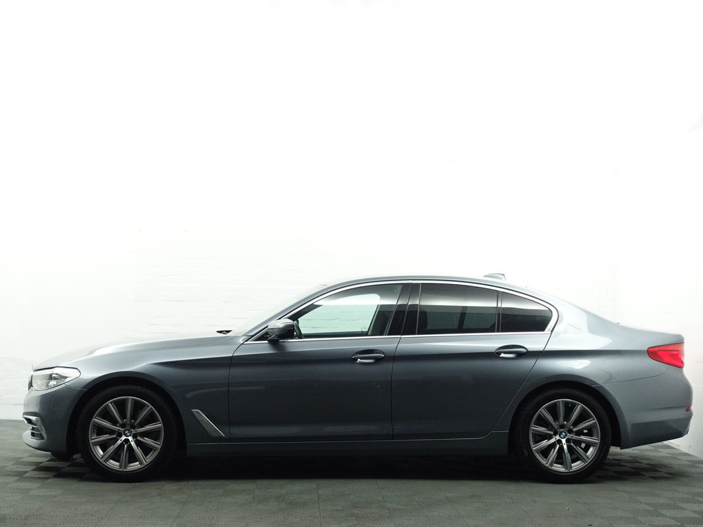 
								BMW 5 Serie 520i M Sport Individual Aut- Sfeerverlichting, Xenon Led, Memory Seats, Park Assist, Comfort Nappa Leder vol									