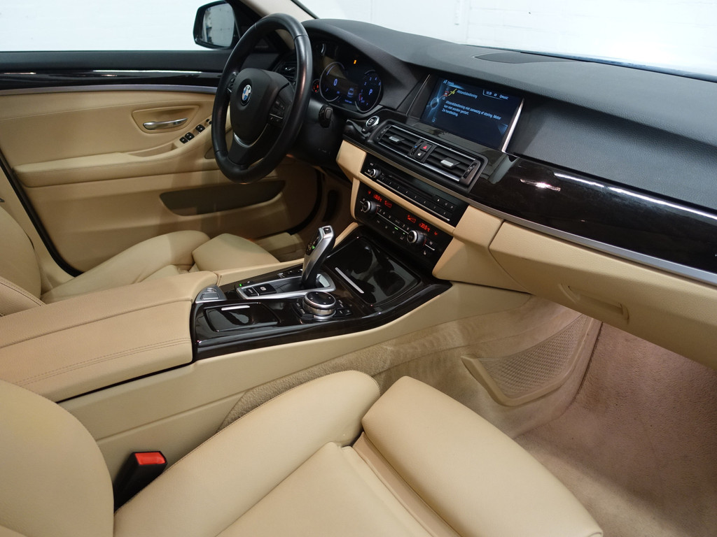 
BMW 5 Serie 528i High Executive Iuxury Aut- Harman Kardon, Virtual Cockpit, Memory, Navi, Xenon Led, Clima vol									