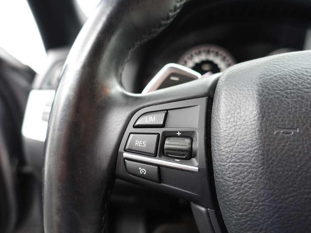 
BMW 5 Serie 520i M Sport Aut- Xenon Led, Stoelverwarming, Virtual Cockpit, Dynamic Select, Park Assist vol									