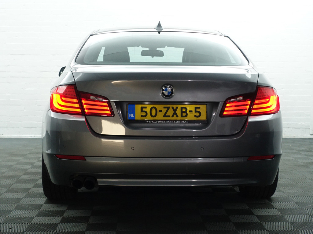 
BMW 5 Serie 520i M Sport Aut- Xenon Led, Stoelverwarming, Virtual Cockpit, Dynamic Select, Park Assist vol									