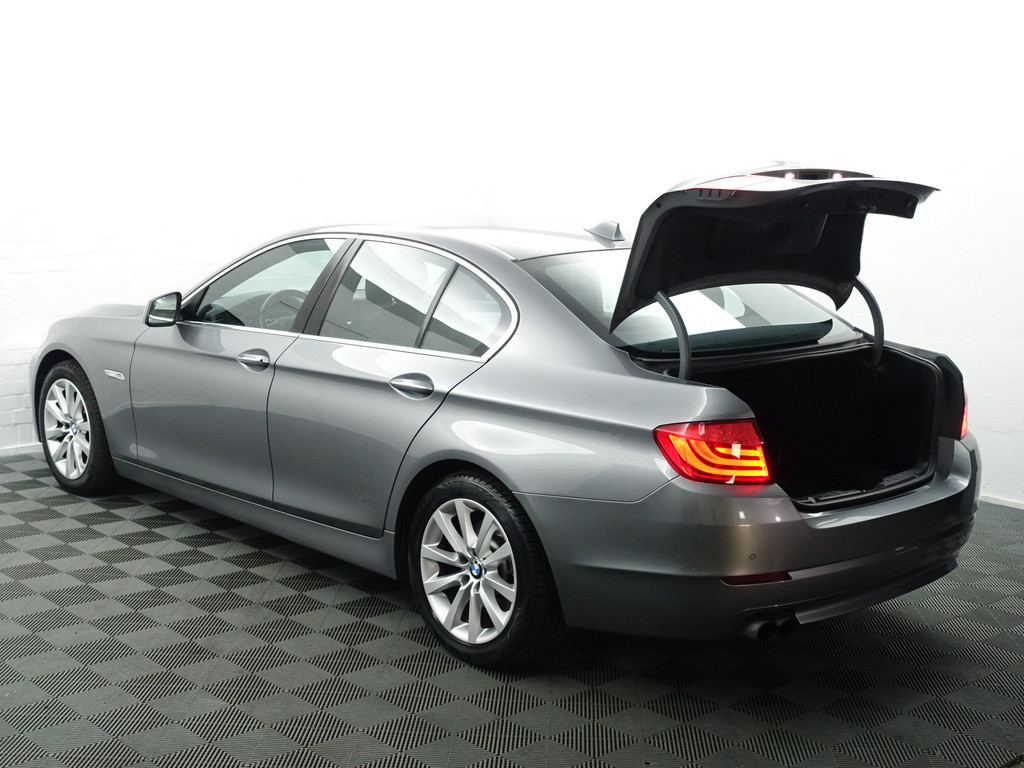 
BMW 5 Serie 520i M Sport Aut- Xenon Led, Stoelverwarming, Virtual Cockpit, Dynamic Select, Park Assist vol									