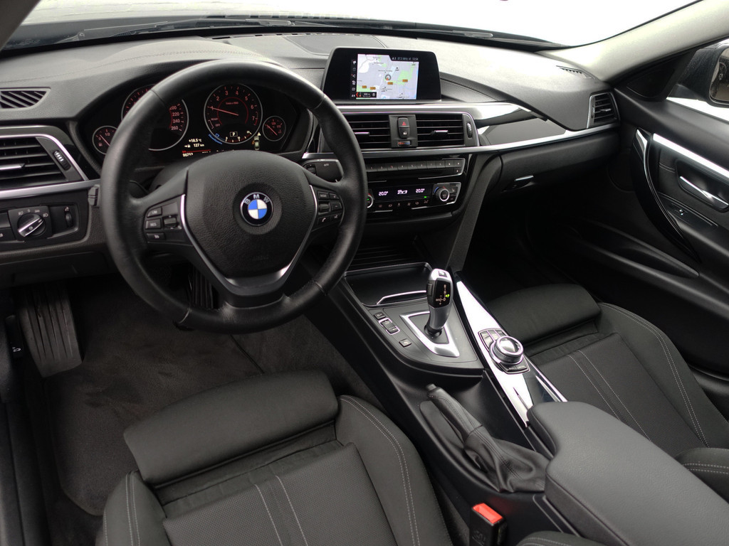 
BMW 3 Serie 318i High Executive Aut- Xenon Led, Sport Interieur, Standkachel, Sfeerverlichting, Park Assist vol									