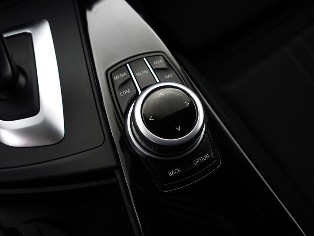 
BMW 3 Serie 318i High Executive Aut- Xenon Led, Sport Interieur, Standkachel, Sfeerverlichting, Park Assist vol									