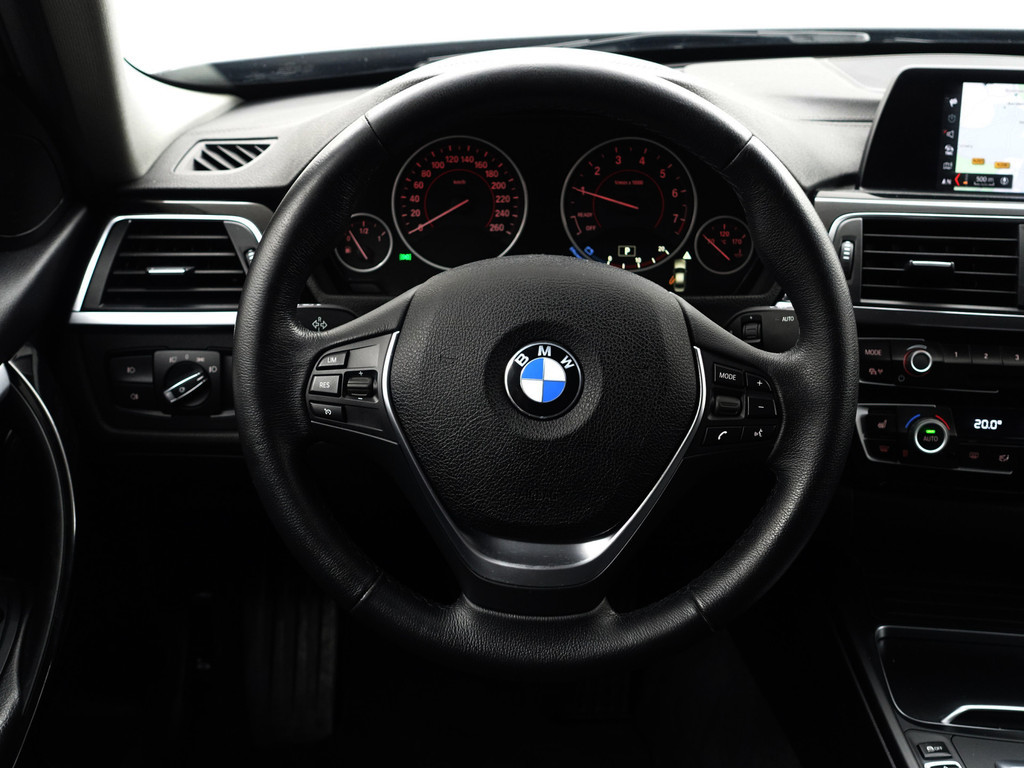 
BMW 3 Serie 318i High Executive Aut- Xenon Led, Sport Interieur, Standkachel, Sfeerverlichting, Park Assist vol									