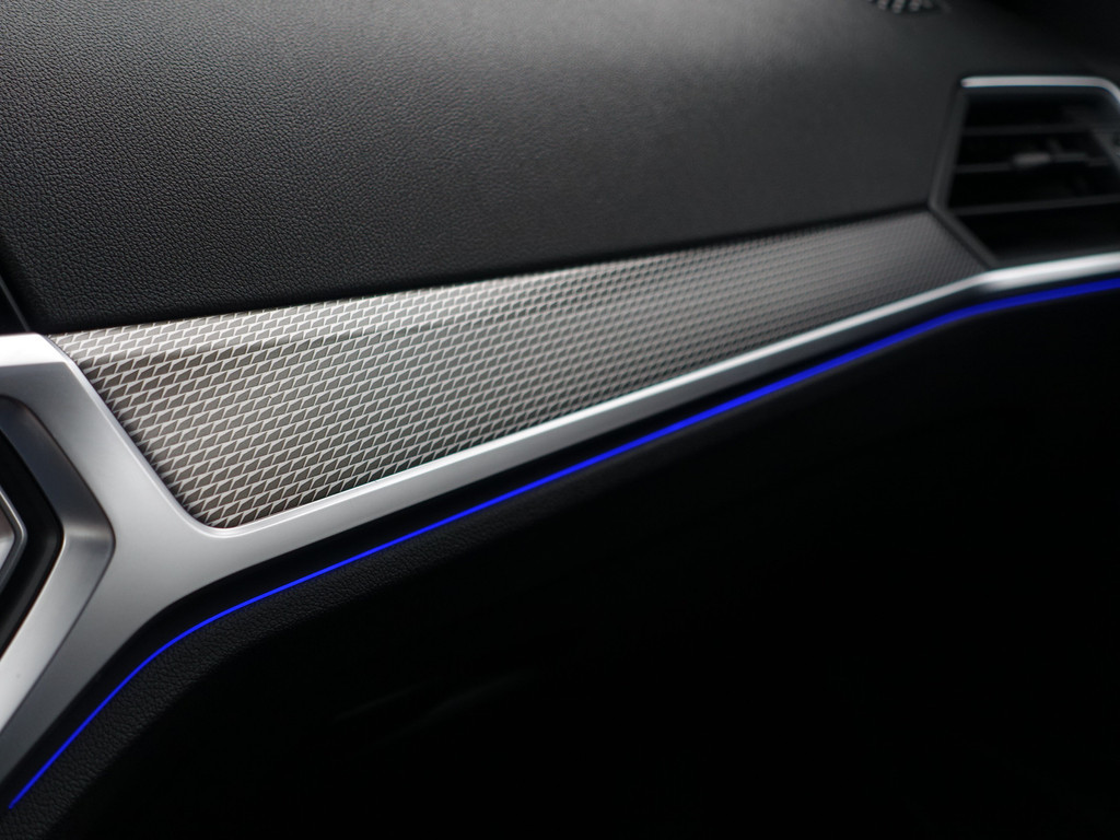 
BMW 3 Serie Touring 318i M Sport Aut- Sport Interieur, Carplay, Standkachel, Sfeerverlichting, Keyless, Ada Cruise vol									