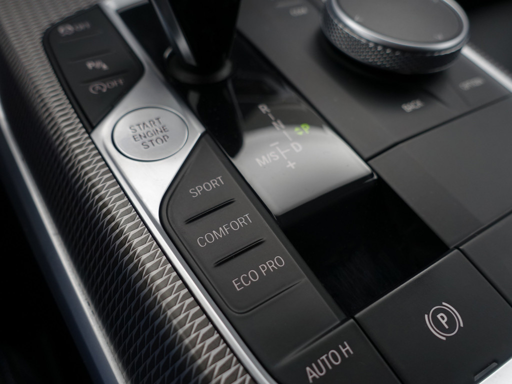 
BMW 3 Serie Touring 318i M Sport Aut- Sport Interieur, Carplay, Standkachel, Sfeerverlichting, Keyless, Ada Cruise vol									