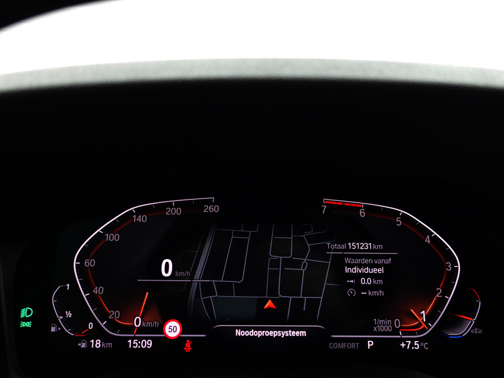 
BMW 3 Serie Touring 318i M Sport Aut- Sport Interieur, Carplay, Standkachel, Sfeerverlichting, Keyless, Ada Cruise vol									