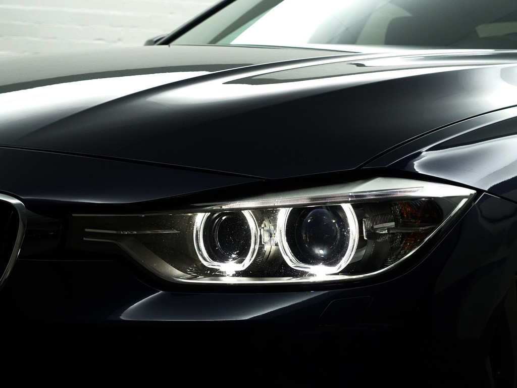 
								BMW 3-serie 320i M Sport Aut- Xenon Led, Park Assist, Sfeerverlichting, Stoelverwarming, Sport Interieur vol									