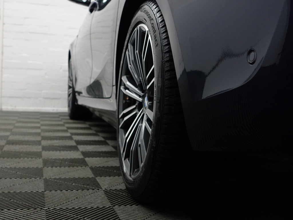 
BMW 3 Serie Touring 318i M Sport Aut- Sport Interieur, Carplay, Standkachel, Sfeerverlichting, Keyless, Ada Cruise vol									