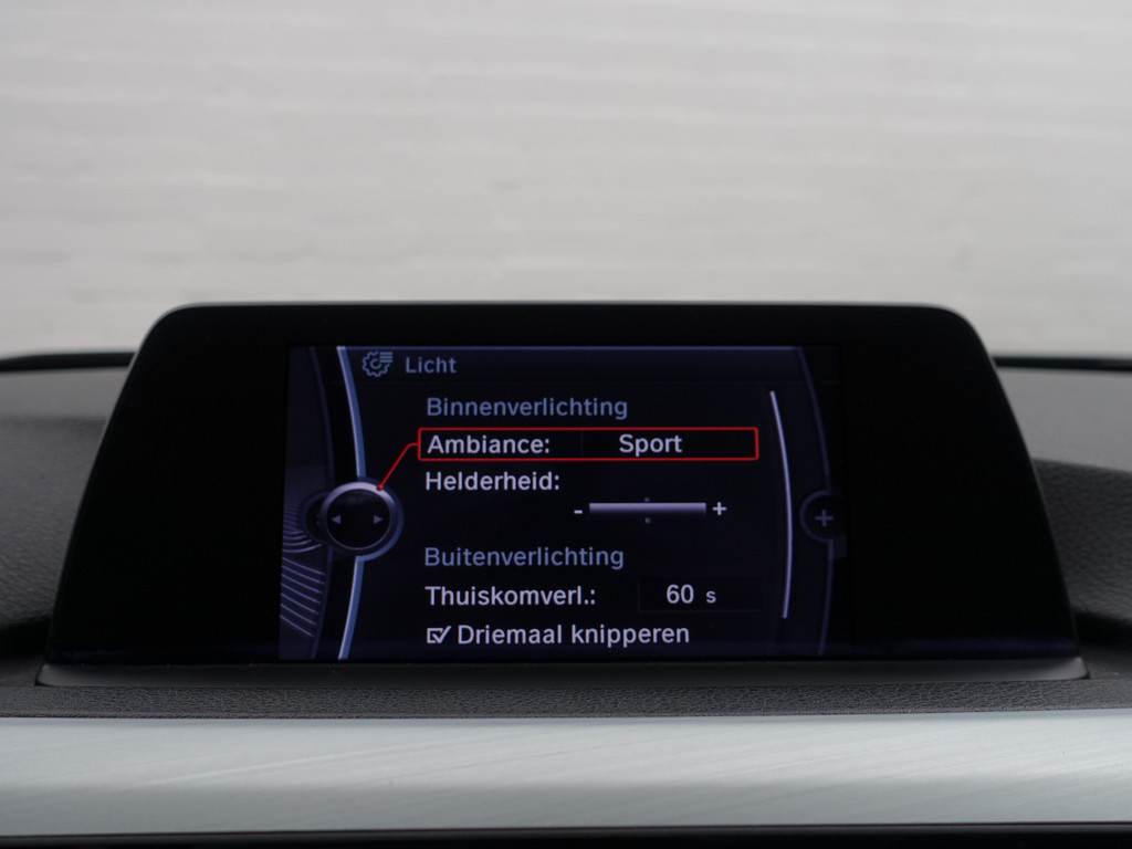 
								BMW 3-serie 320i M Sport Aut- Xenon Led, Park Assist, Sfeerverlichting, Stoelverwarming, Sport Interieur vol									